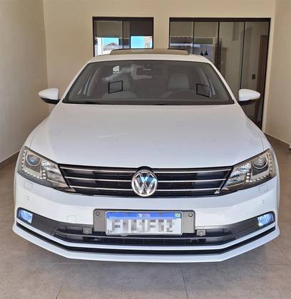 VOLKSWAGEN JETTA 2.0 TSI HIGHLINE 211CV GASOLINA 4P TIPTRONIC VOLKSWAGEN JETTA 2.0 TSI HIGHLINE 211CV GASOLINA 4P TIPTRONIC